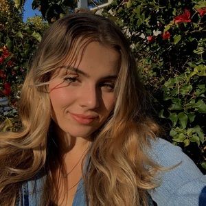 Meet your Posher, Sophia